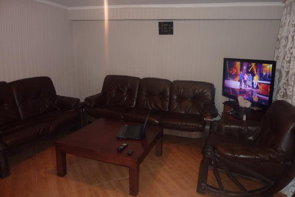 Guest House Chuta In Lagami Mestia Ngoại thất bức ảnh